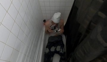 Wet skater gear sagger