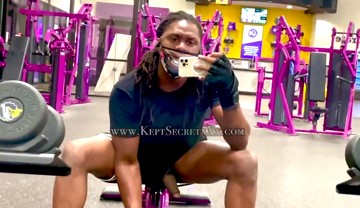 MY DICK FELL OUT WHILE WORKING OUT